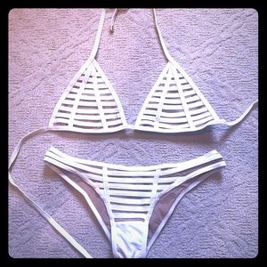 Beach Bunny “Bestseller” Bikini Set!